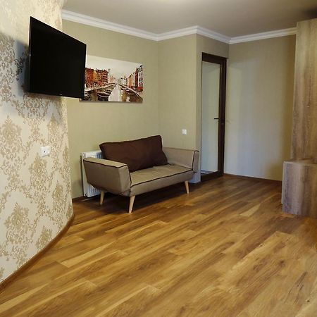 Flamingo Group Hotel Тбилиси Екстериор снимка