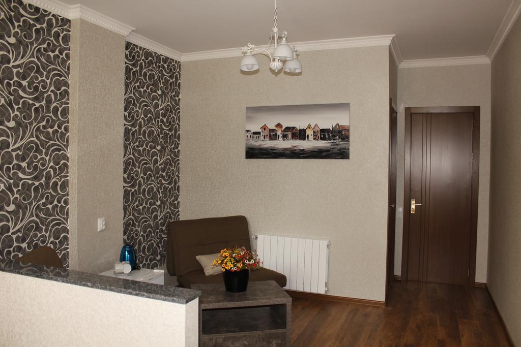 Flamingo Group Hotel Тбилиси Екстериор снимка