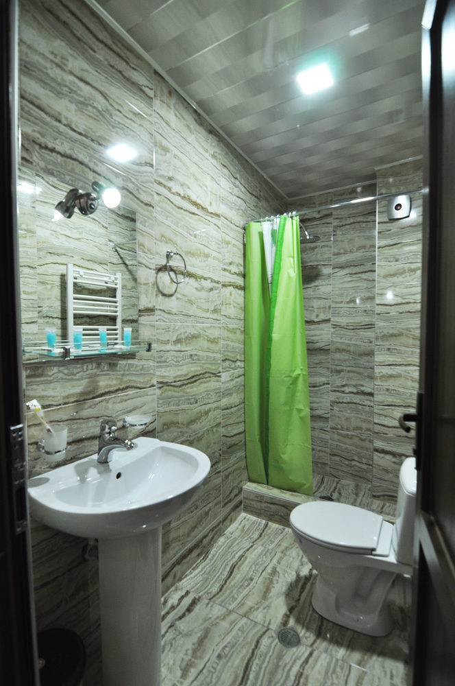 Flamingo Group Hotel Тбилиси Екстериор снимка