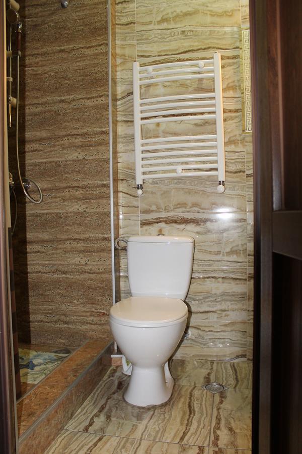 Flamingo Group Hotel Тбилиси Стая снимка